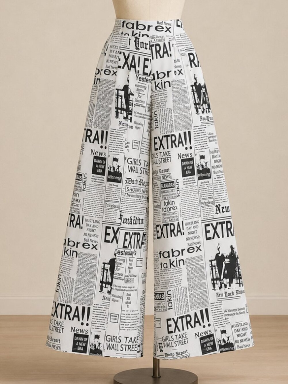 WDIRARA Women's Newspaper Print Wide Leg Pants Elastic Waist Loose Funky Letter